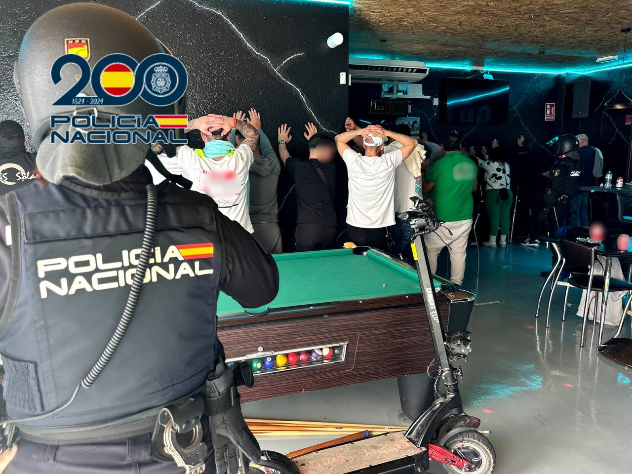 Unas 200 personas se habían congregado en la pelea de Aspe. «Son muy violentos», advierte un mando policial que ha participado en estas redadas.