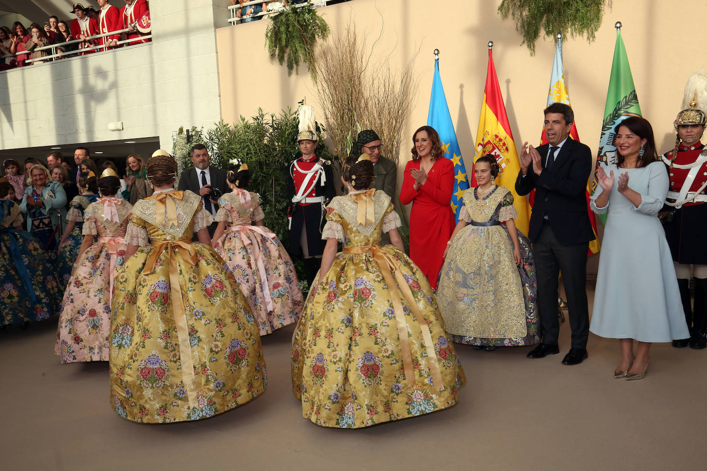 La exaltación de Marina García, fallera mayor infantil de Valencia 2024, en imágenes