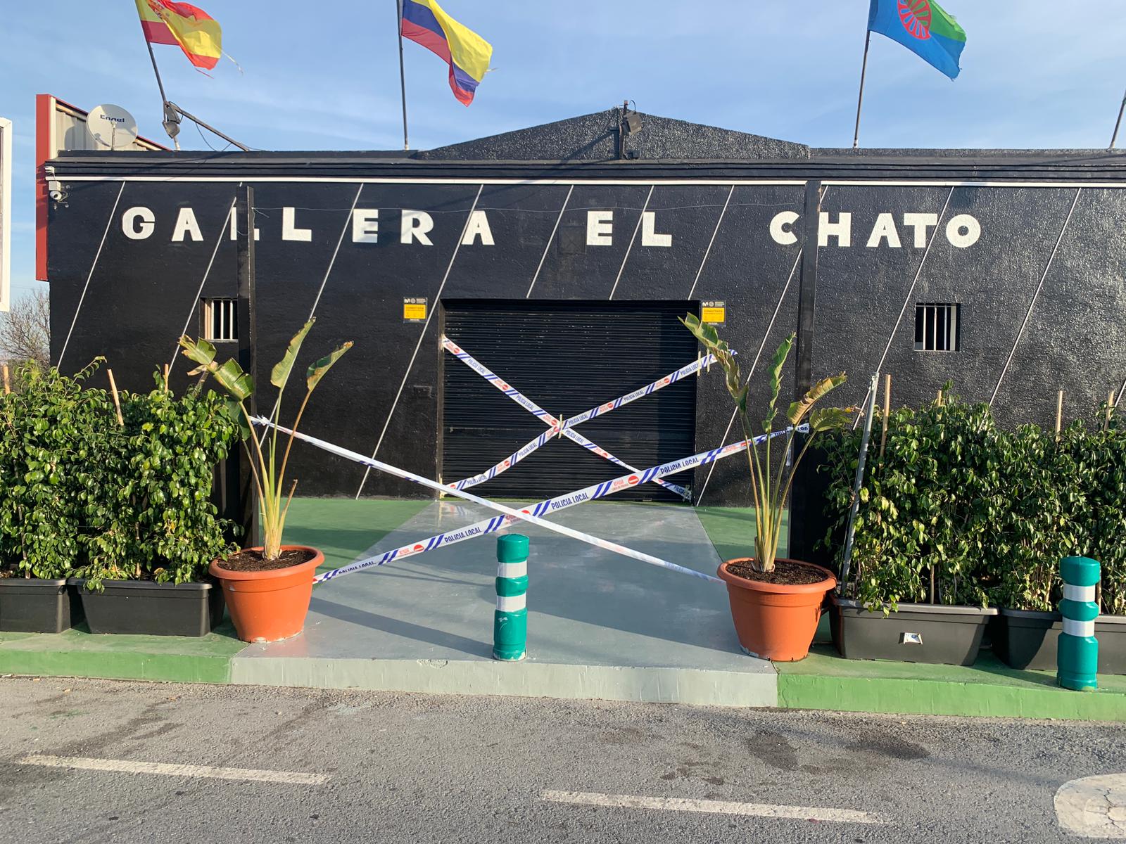 La gallera 'El Chato', precintada tras la operación policial en Aspe.
