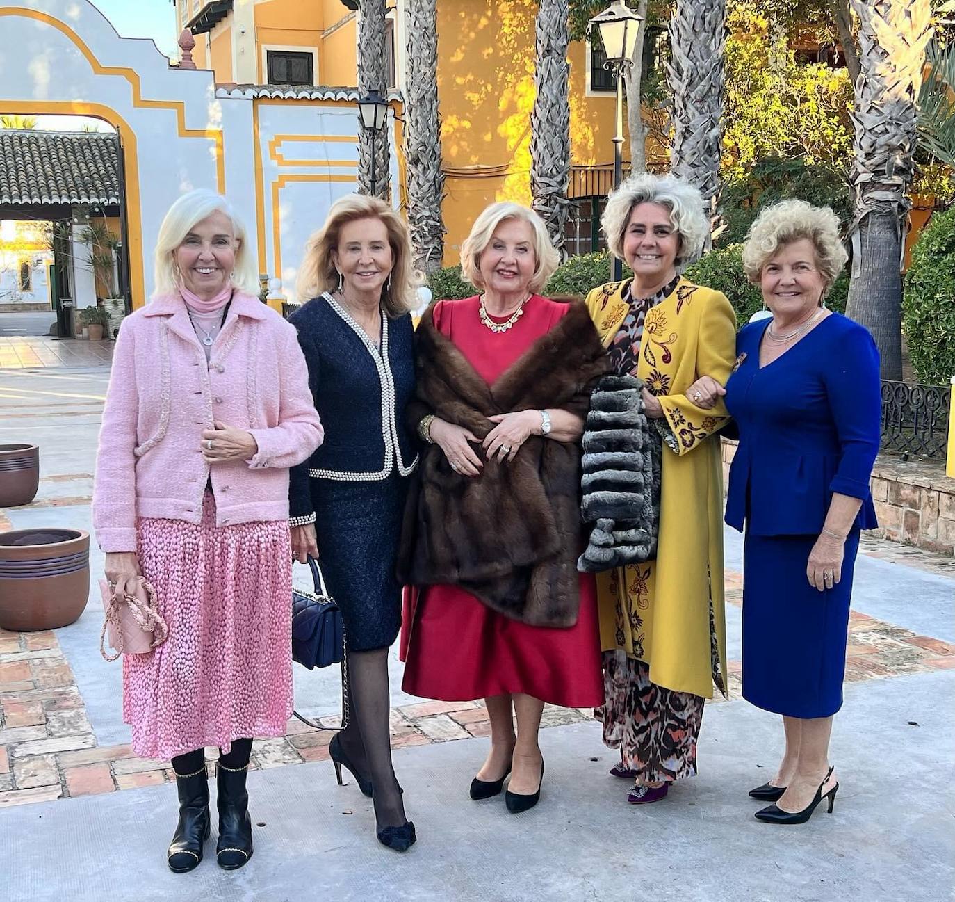 Hortensia Herrero, Mayrén Beneyto, Emilia Hervás, Marta de Diego y Amparo Andreu.