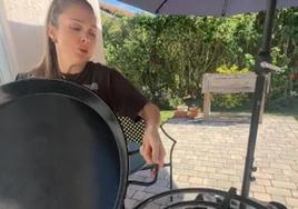 Una 'tiktoker' muestra lo que cuesta hacer una paella en Estados Unidos y se vuelve viral