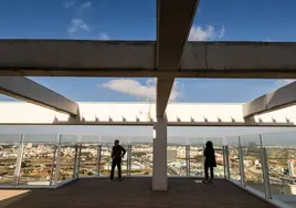 Vista panorámica de Valencia desde el ático en venta de la planta 29 de la torre Ikon.