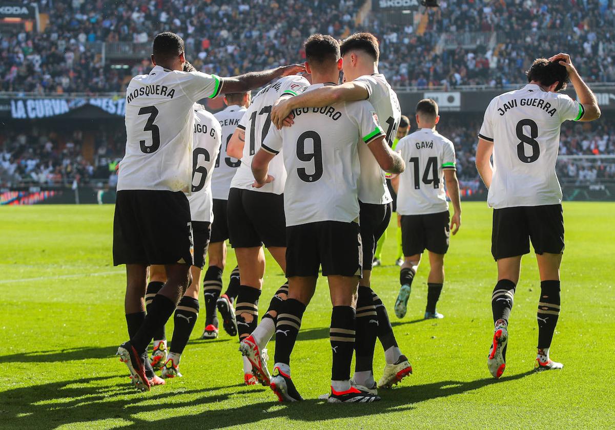 Las mejores imágenes del partido Valencia CF - Almería