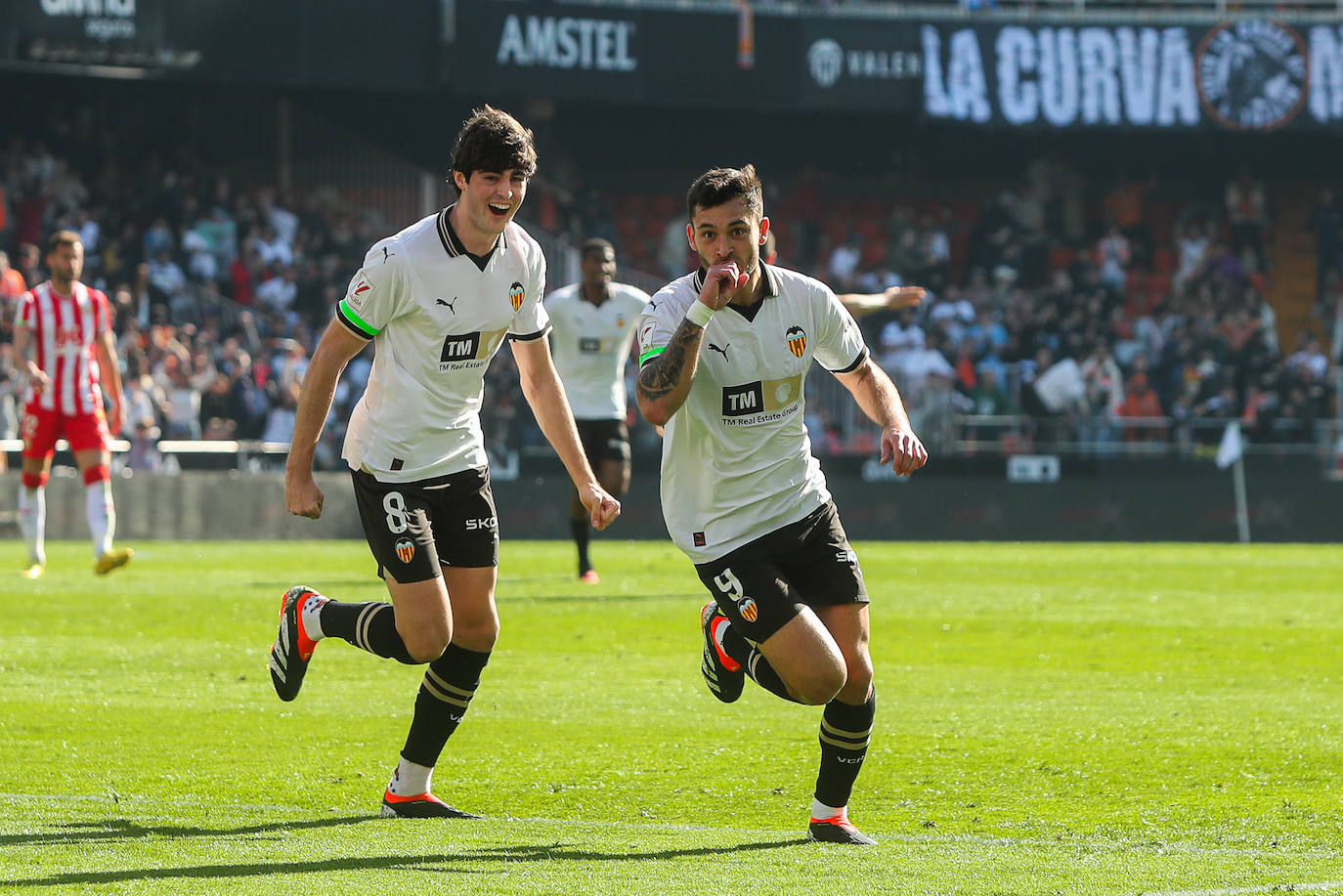 Las mejores imágenes del partido Valencia CF - Almería