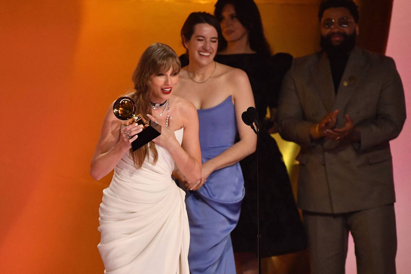 La alfombra roja de los premios Grammy 2024