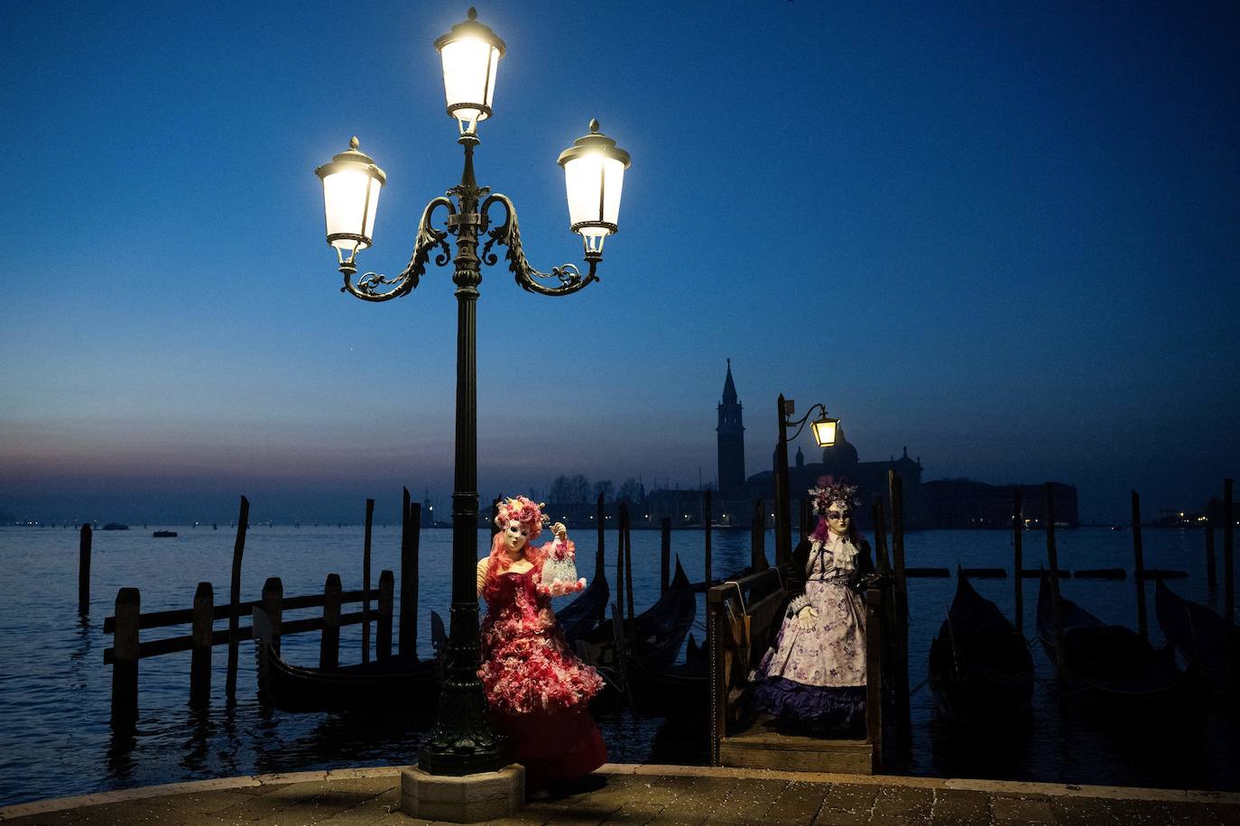 Noche de máscaras en Venecia