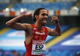 Mohamed Katir celebrando la medalla de oro en el Europeo por selecciones de Silesia