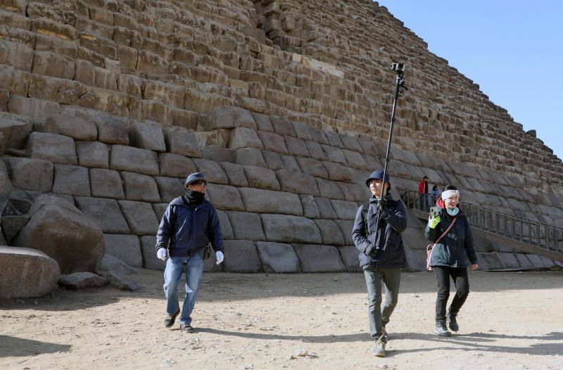 Polémica restauración de la pirámide egipcia de Menkaure