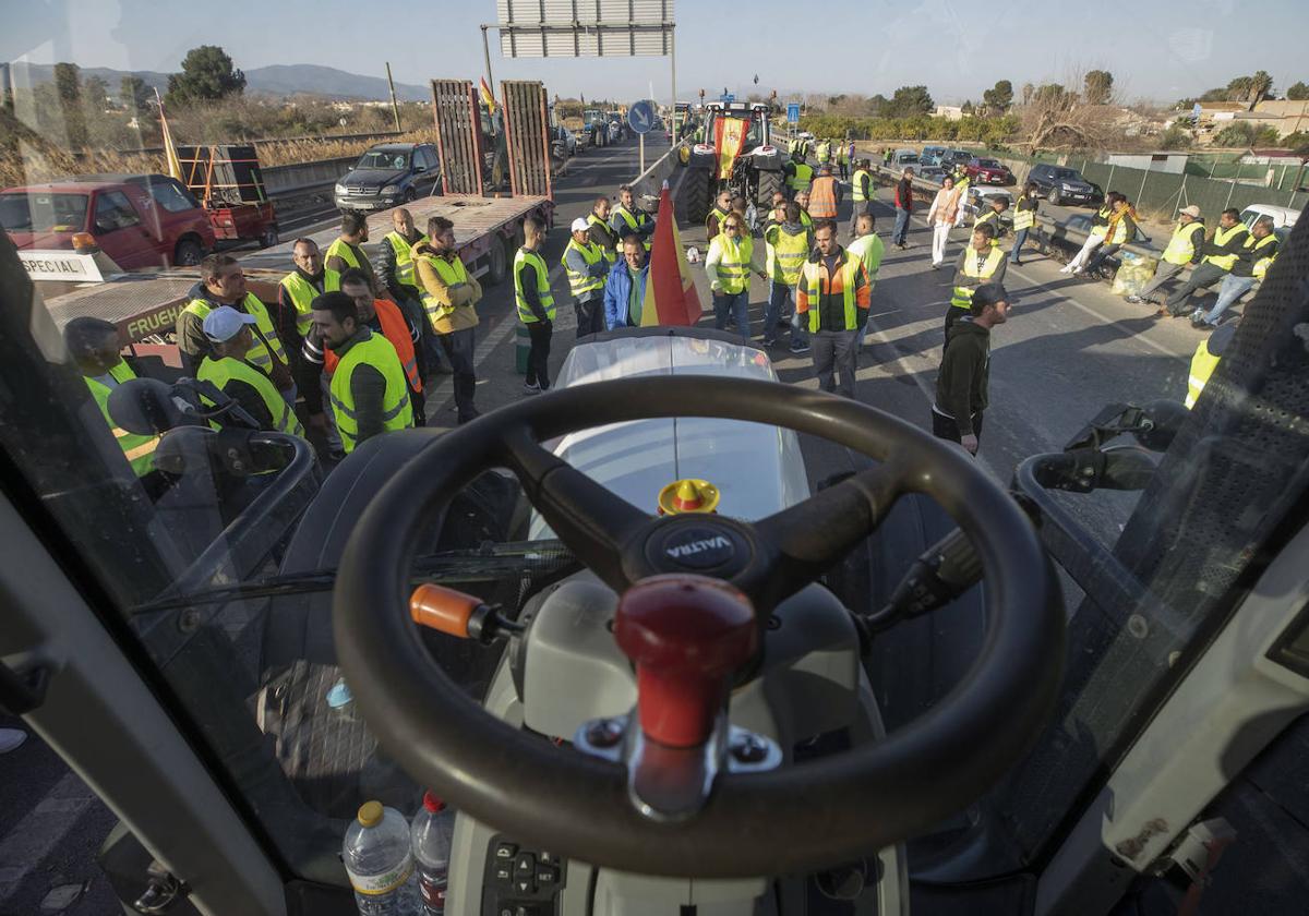 Fotos de la tractorada en Valencia y el resto de España