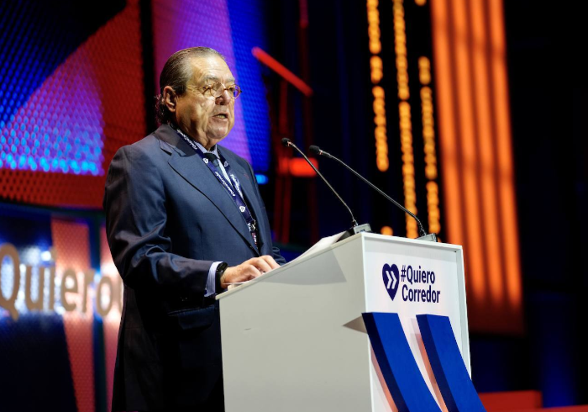 El empresario Vicente Boluda en un acto en defensa del corredor mediterráneo.