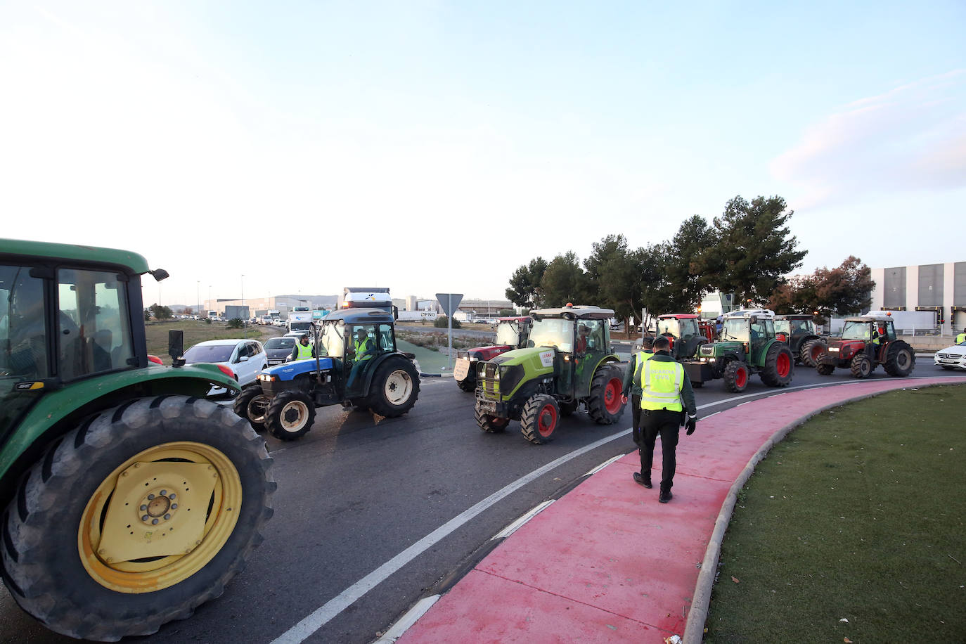 Fotos del tercer día de protestas de los agricultores en Valencia