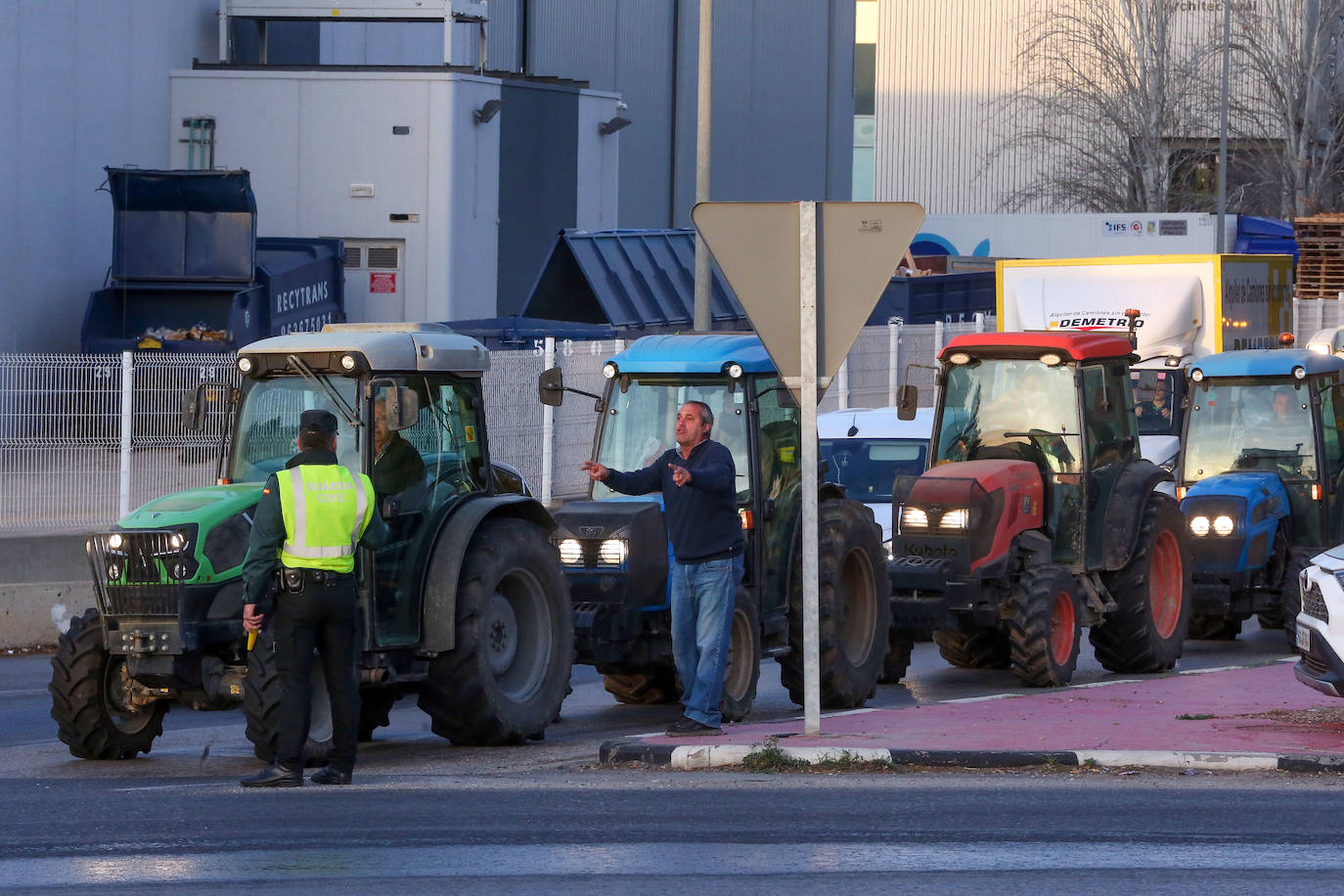 Fotos del tercer día de protestas de los agricultores en Valencia