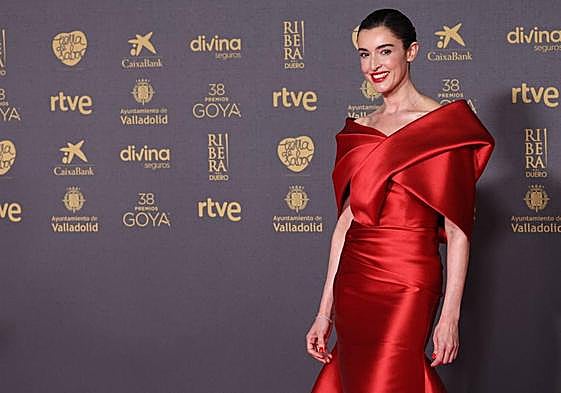 La modelo Blanca Romero, espectacular con un diseño de Isabel Sanchis en la alfombra roja de los Goya 2024.