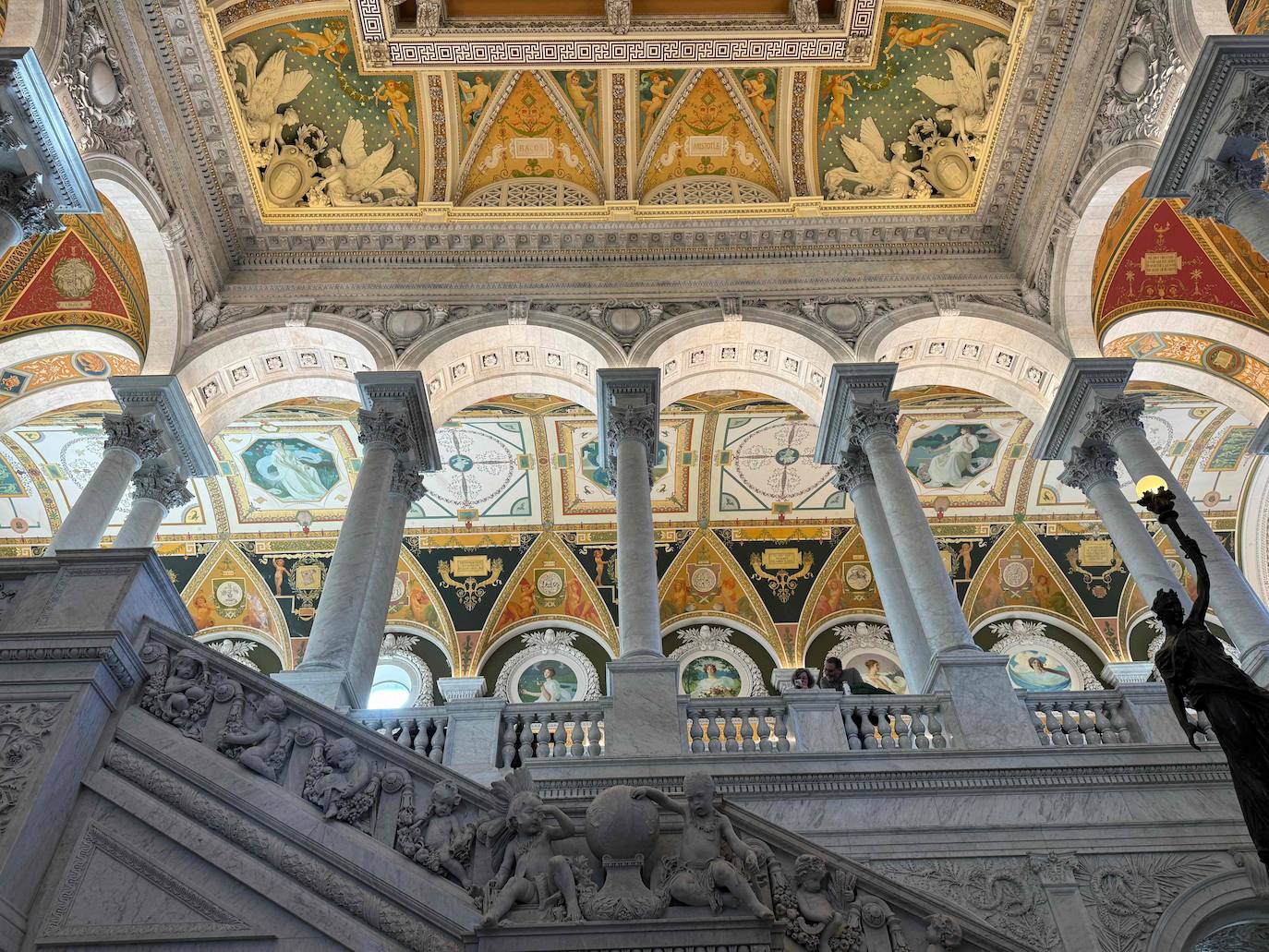 Dentro de la biblioteca más grande del mundo