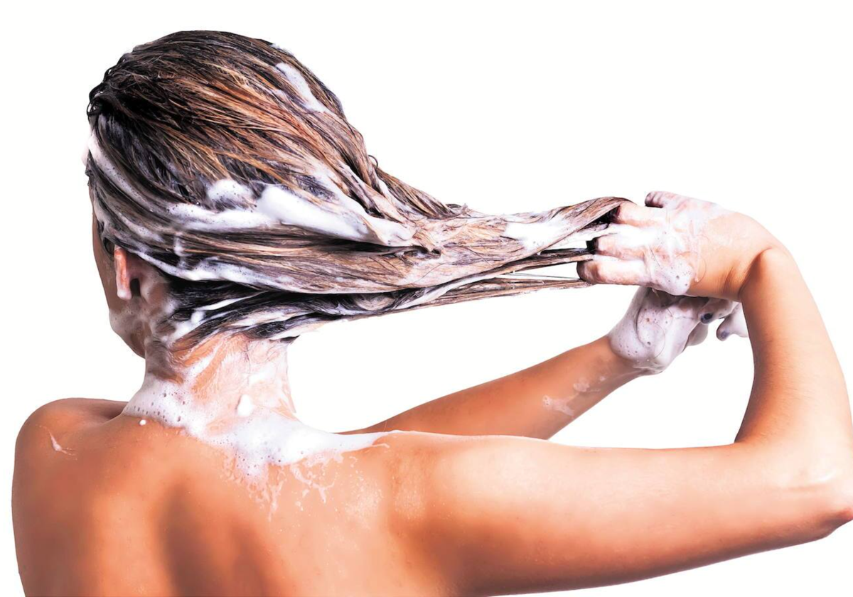 La técnica del lavado inverso que aporta a tu cabello volumen al instante