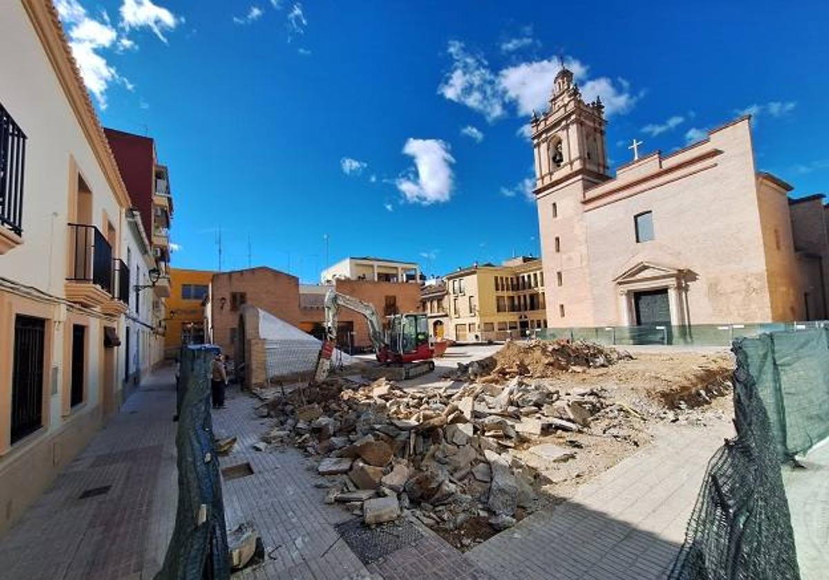 Quart de Poblet restaura su Cisterna Medieval y remodela la Plaza de la Iglesia