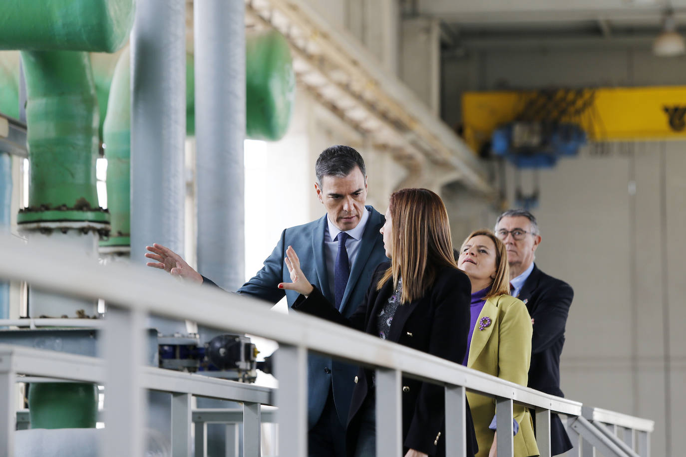 Fotos de la visita de Pedro Sánchez a las instalaciones de la planta desaladora de Torrevieja