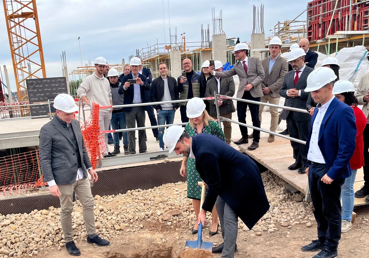 «Primera piedra» del Hotel Lunic en Sagunto.