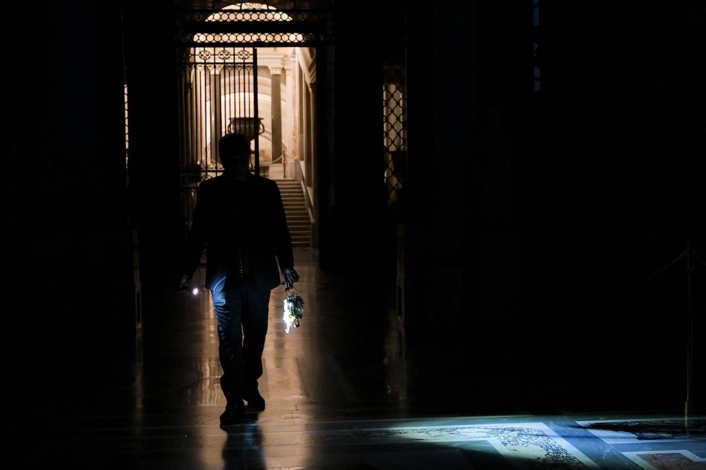 El guardián de las llaves de los Museos Vaticanos