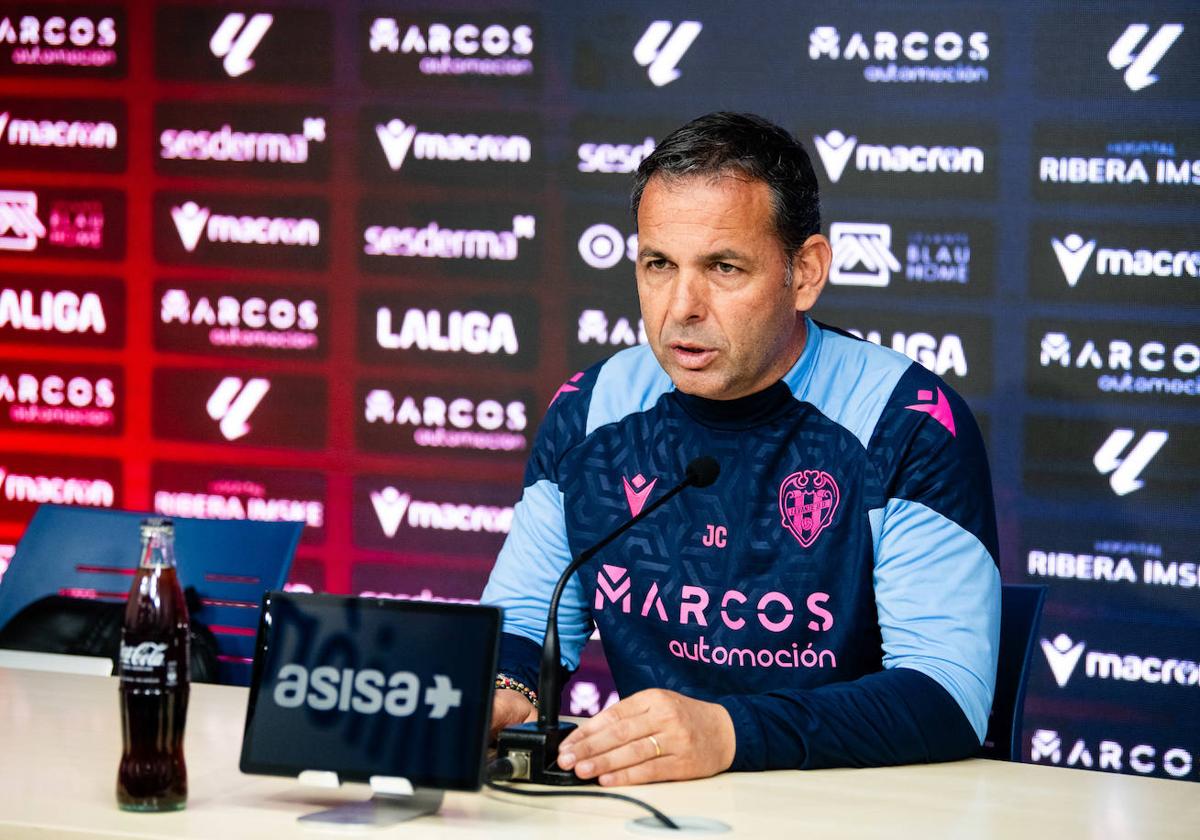 Javi Calleja, en rueda de prensa.