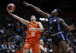 El Valencia Basket defiende el liderato en el regreso de la Liga Femenina