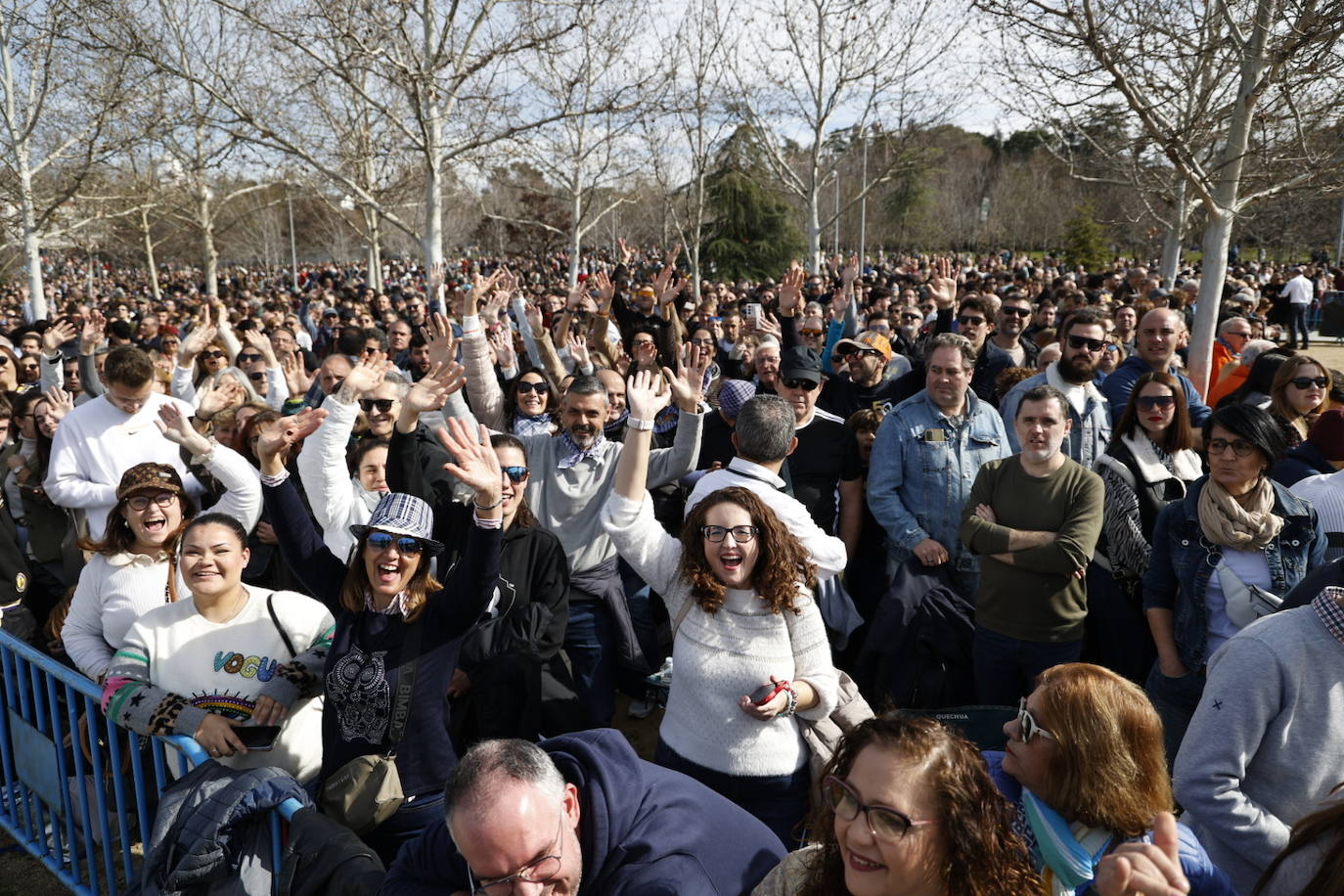 Fotos: Espectacular mascletà en Madrid con llenazo en Puente del Rey