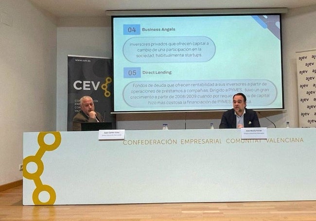 José María Ferrer (derecha) en la Confederación Empresarial de la Comunitat (CEV).