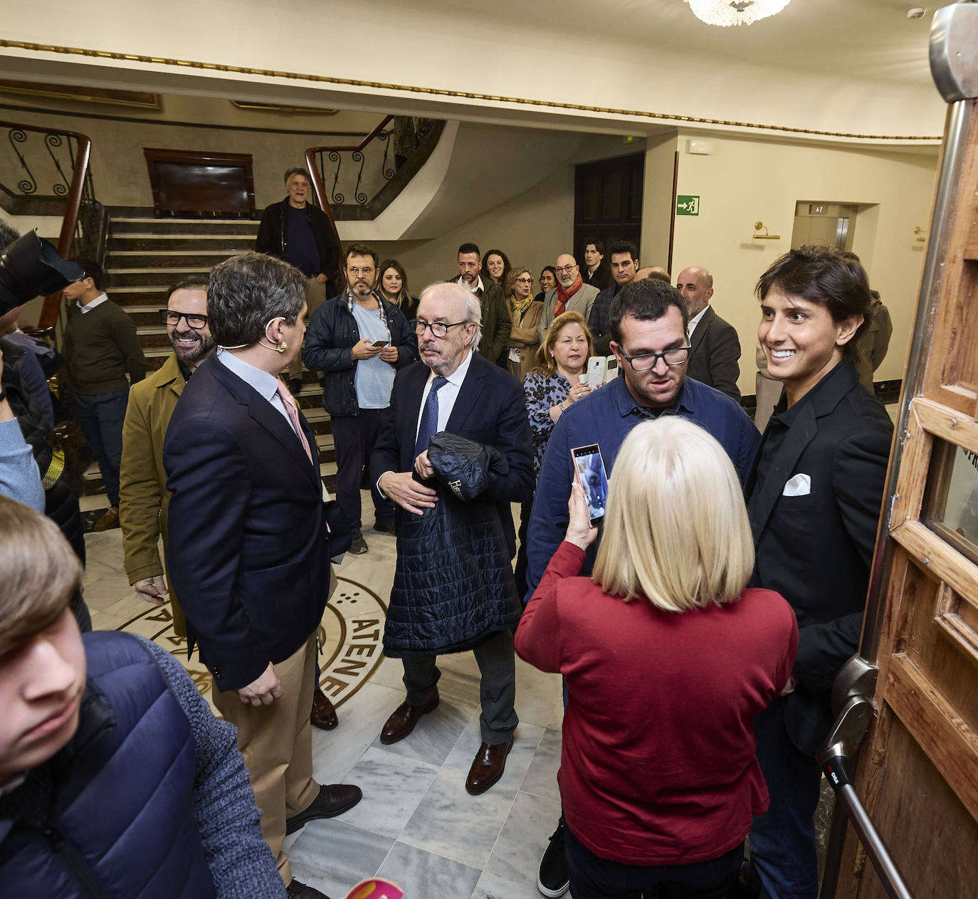 Roca Rey despliega su arte en el Ateneo Mercantil de Valencia