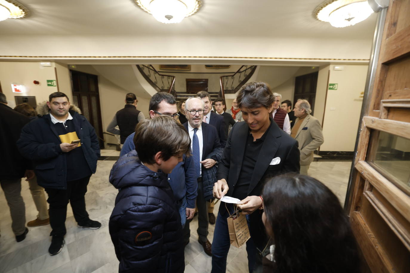 Roca Rey despliega su arte en el Ateneo Mercantil de Valencia