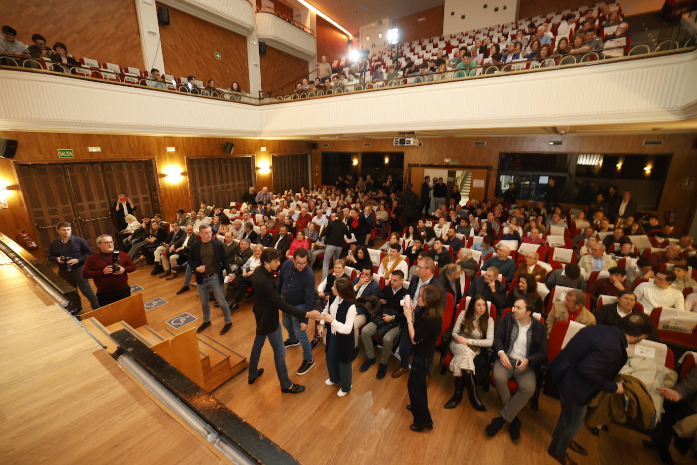 Roca Rey despliega su arte en el Ateneo Mercantil de Valencia