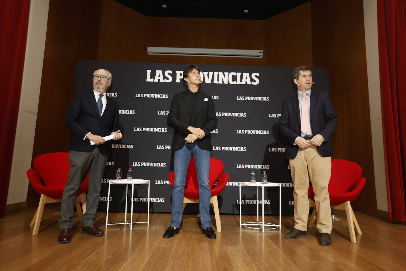 Roca Rey despliega su arte en el Ateneo Mercantil de Valencia