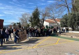 Alumnos convocan una huelga en el instituto IES Ramon Cid de Benicarló.