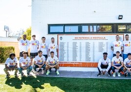 Los jugadores formados en la cantera que han debutado con el primer equipo junto al mural