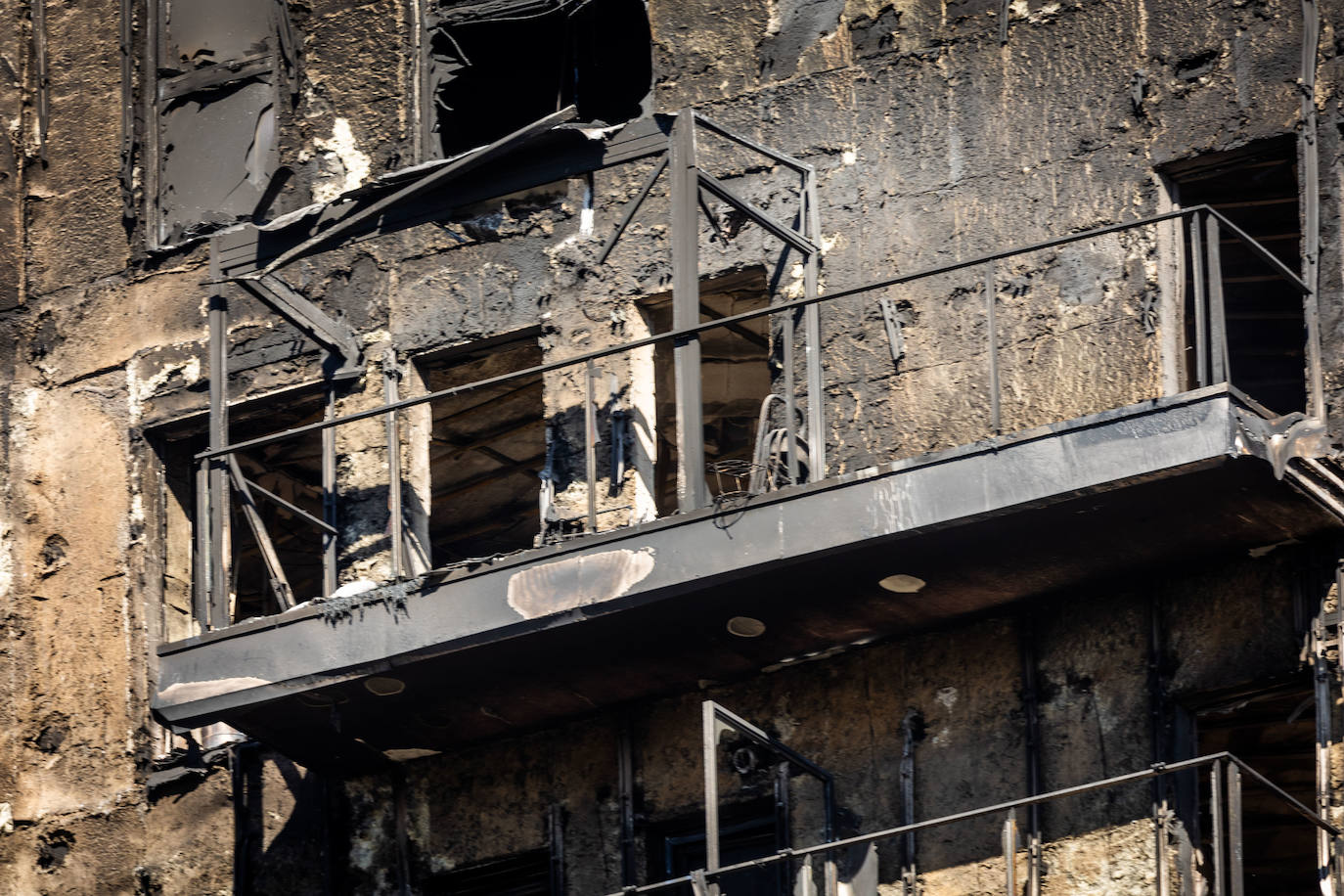 Fotos del día después del incendio en Campanar