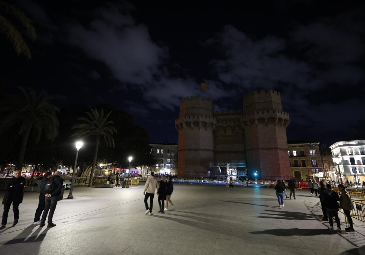 Las Torres de Serranos enmudecen