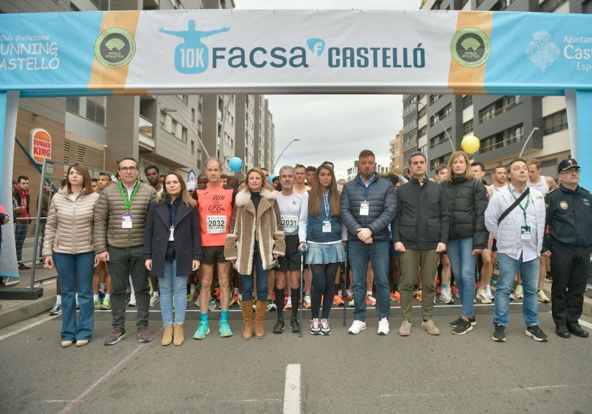 Minuto de silencio previo al inicio de las carreras de este domingo.