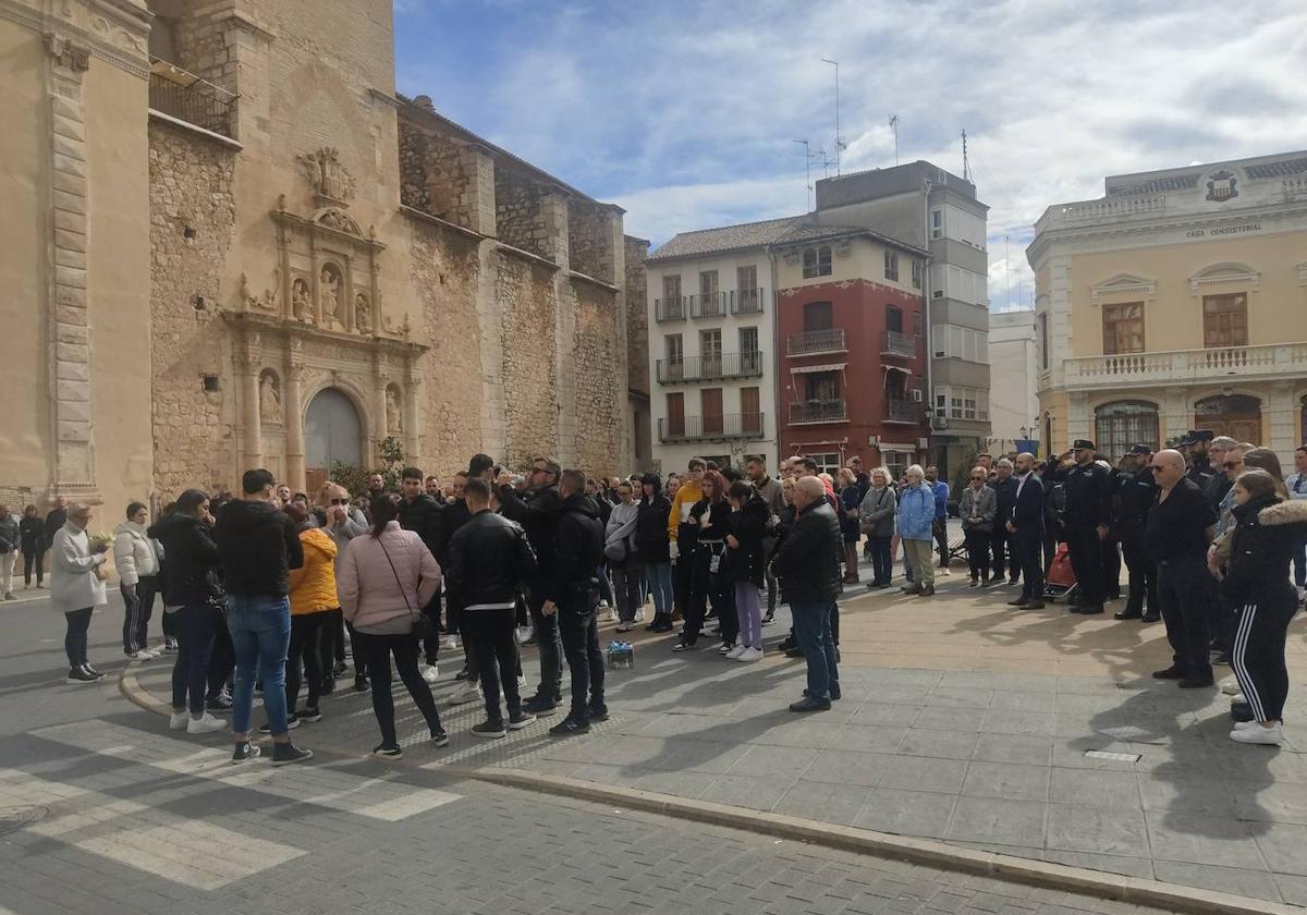 Concentración silenciosa en recuerdo de la joven.