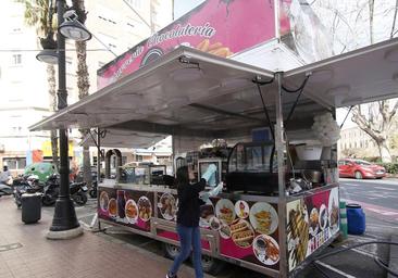 Churros y buñuelos a precio de cubata estas Fallas