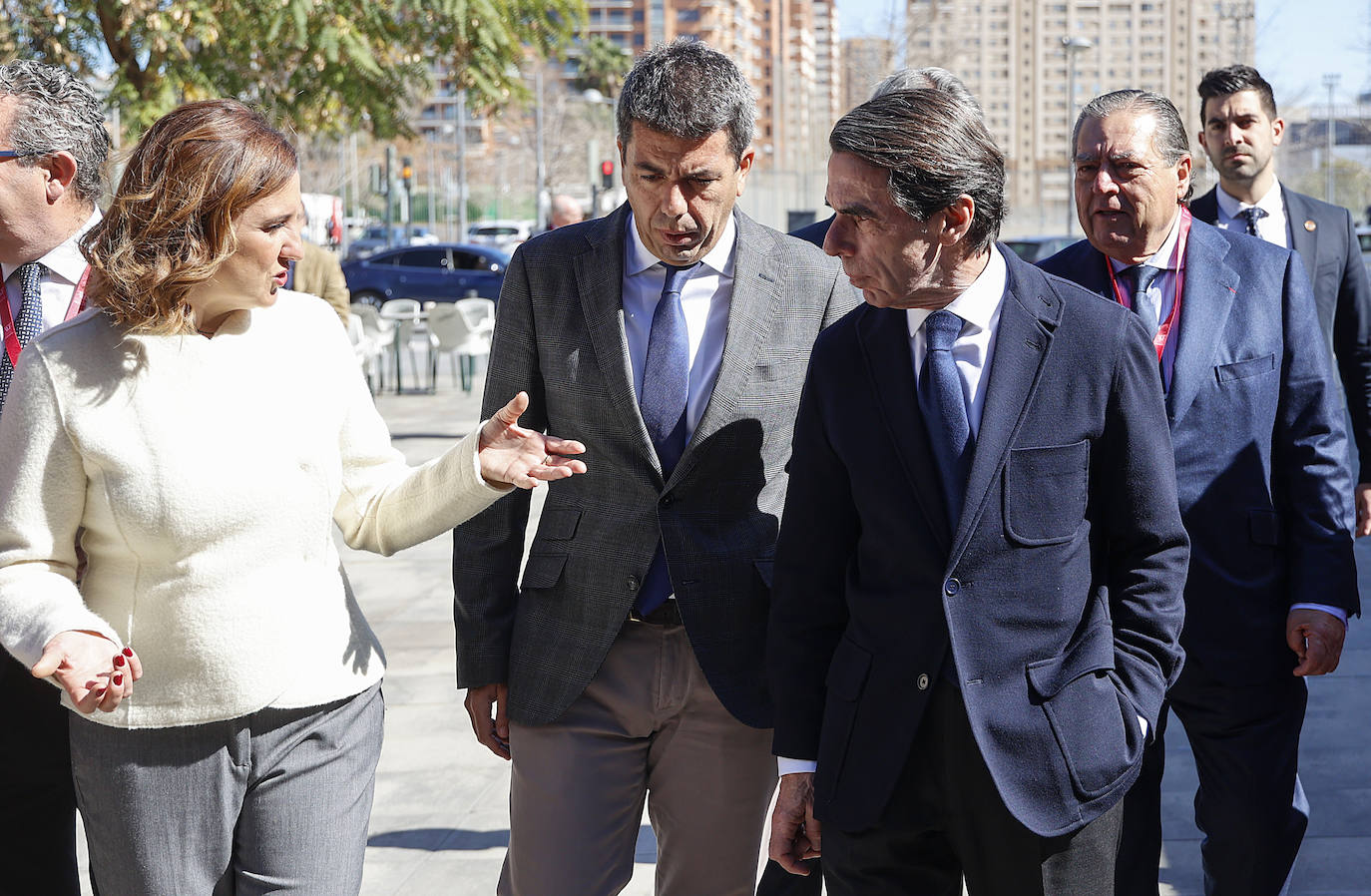 Fotos: Aznar acude a la asamblea de AVE, la Asociacion Valenciana de Empresarios