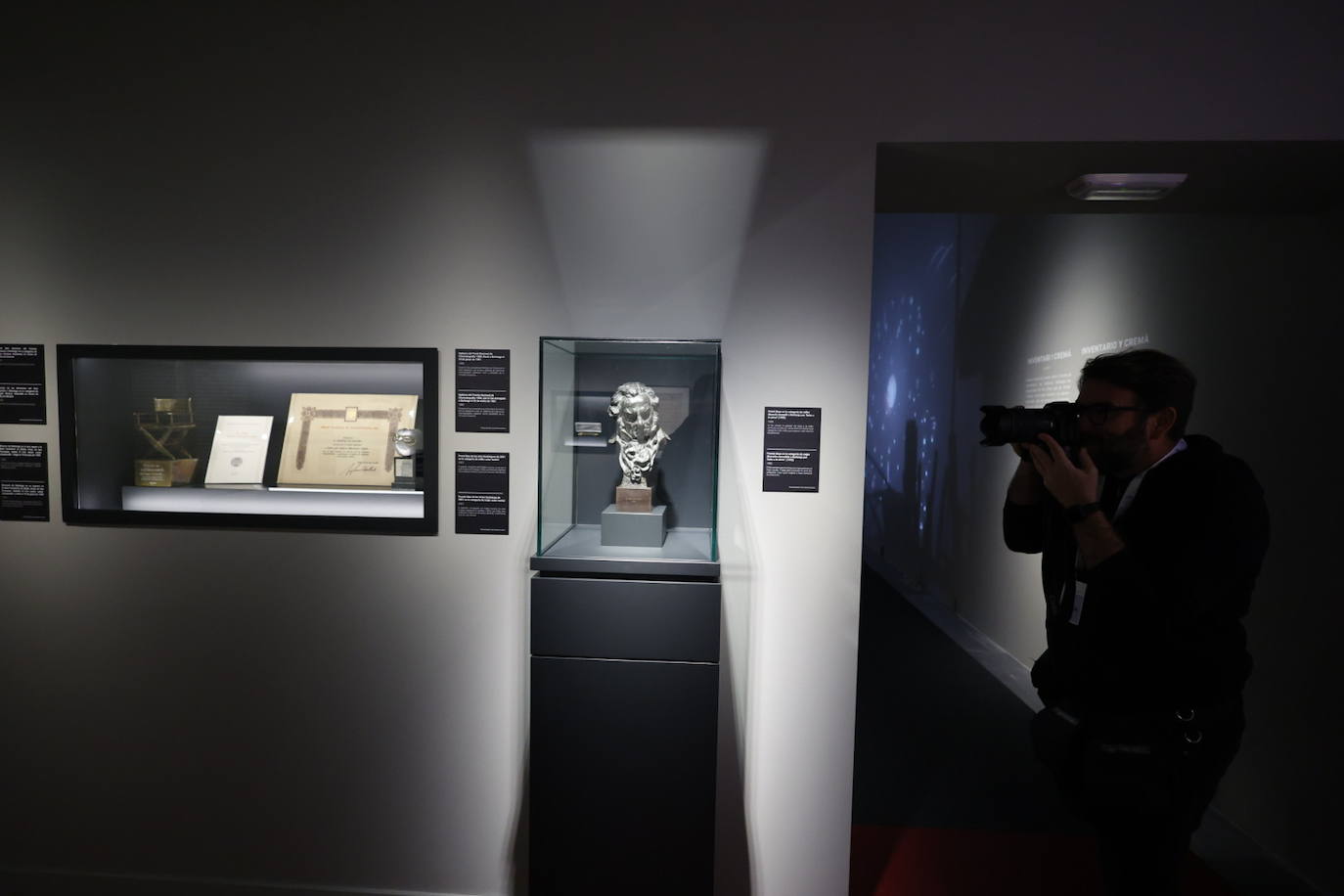 Fotos de la exposición de Berlanga en CaixaForum Valencia