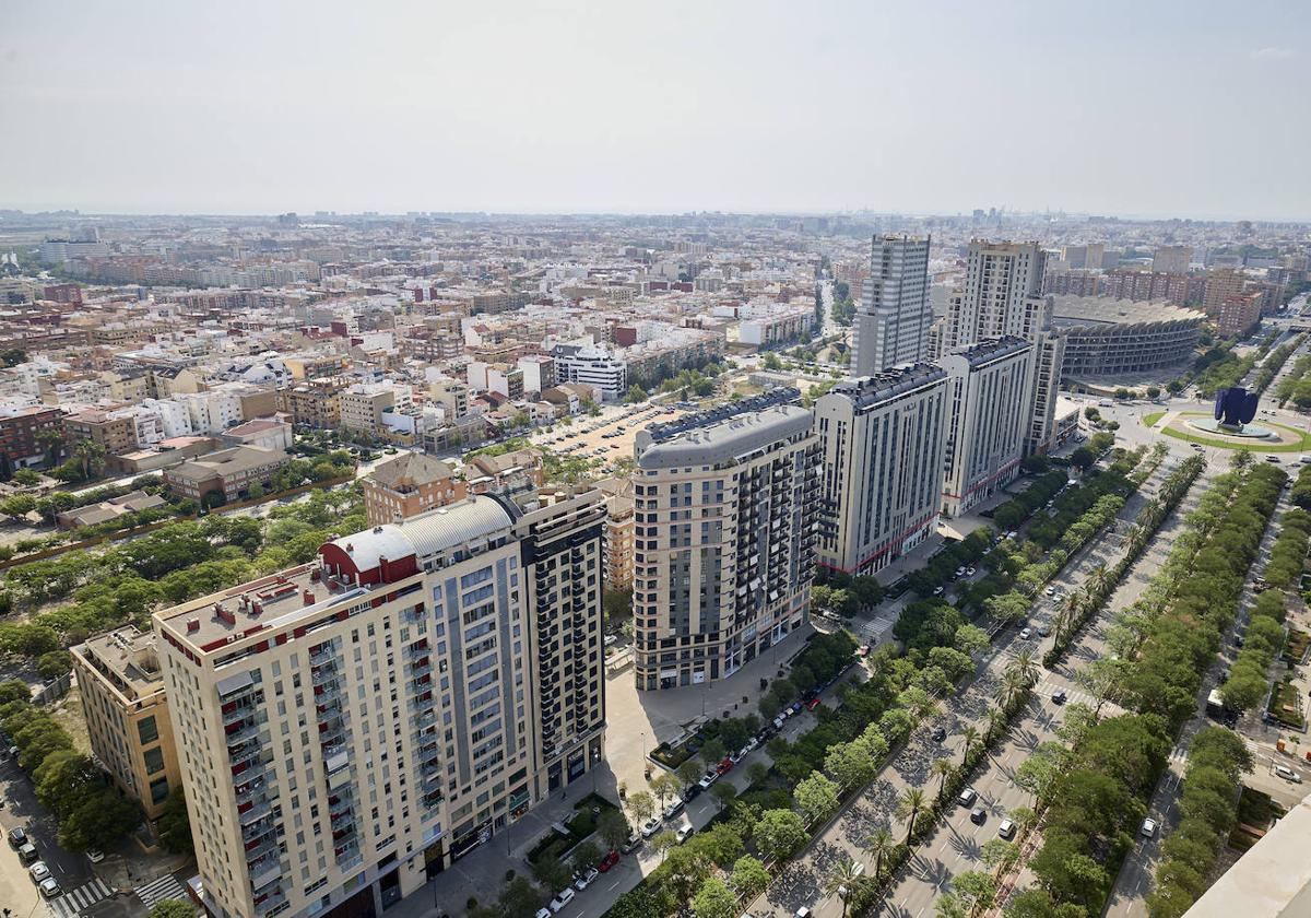 Una imagen panorámica de la Avenida de Cortes Valencianas.