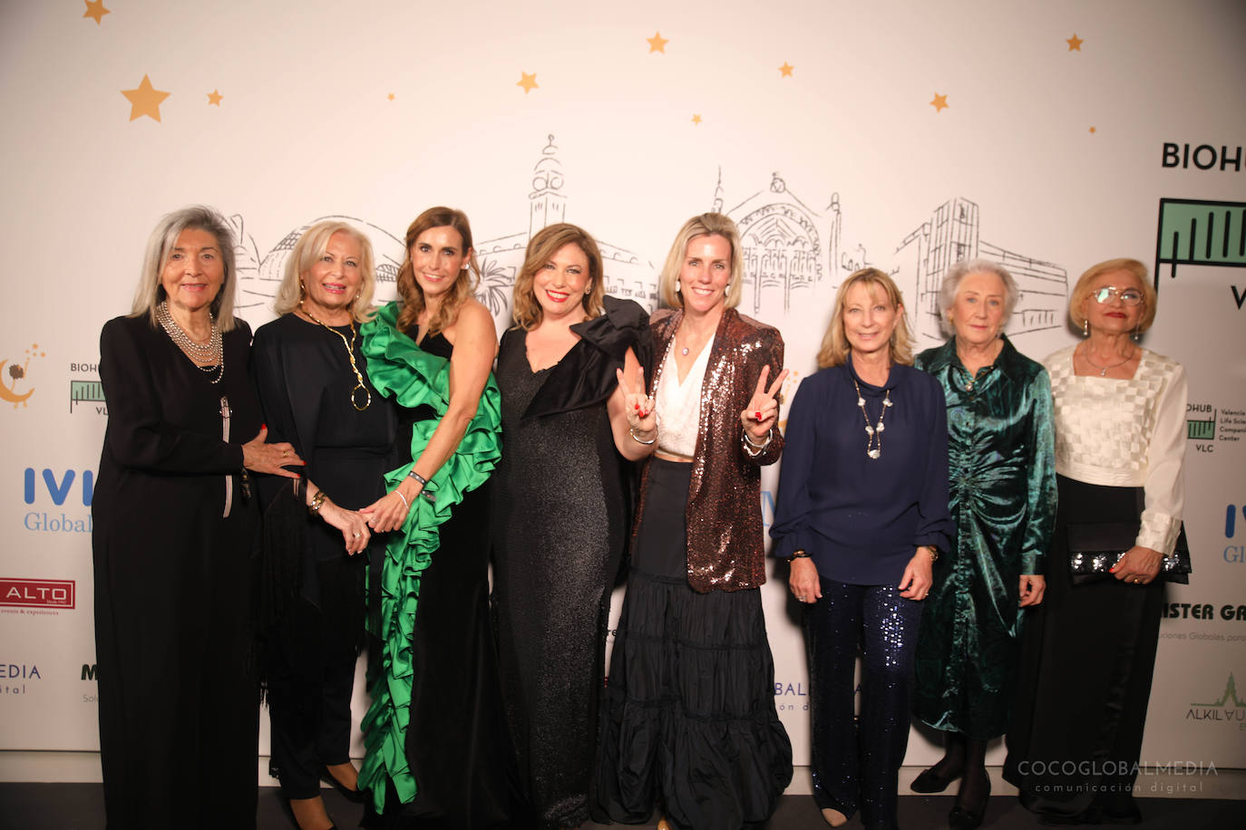 Las personalidades que asisten a la gala benéfica del Sueño de Vicky en Valencia