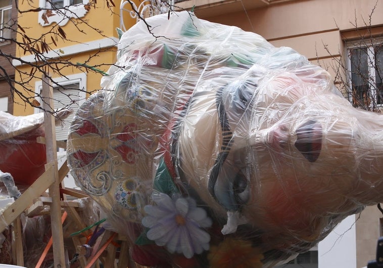 Rostro de Frida Kahlo, en la demarcación de Cuba-Literato Azorín.