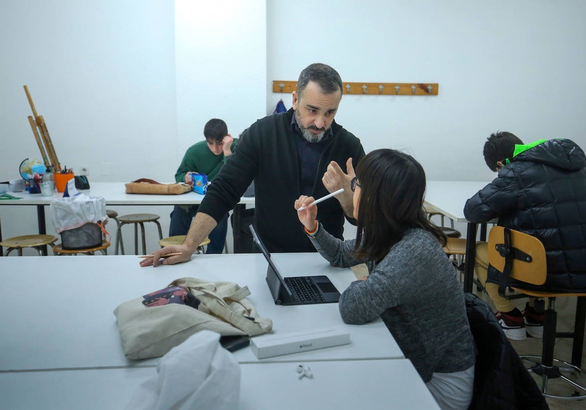 Las clases de cómic de Julio Nebot en La Academia también se orientan al dibujo en digital.