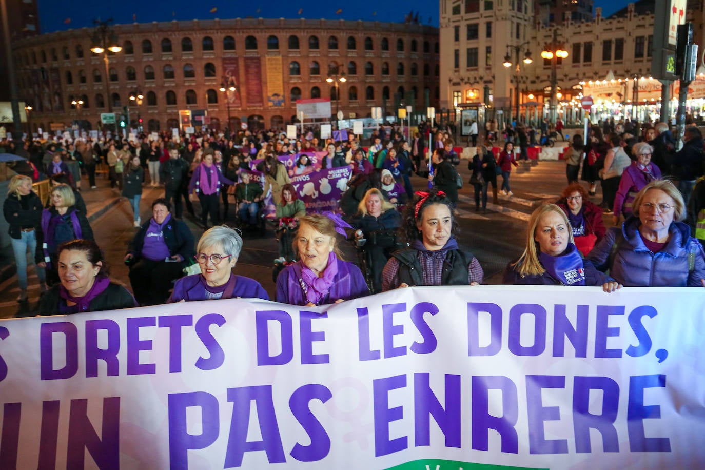 Valencia sale a la calle por el 8M: el Día de la Mujer, en imágenes