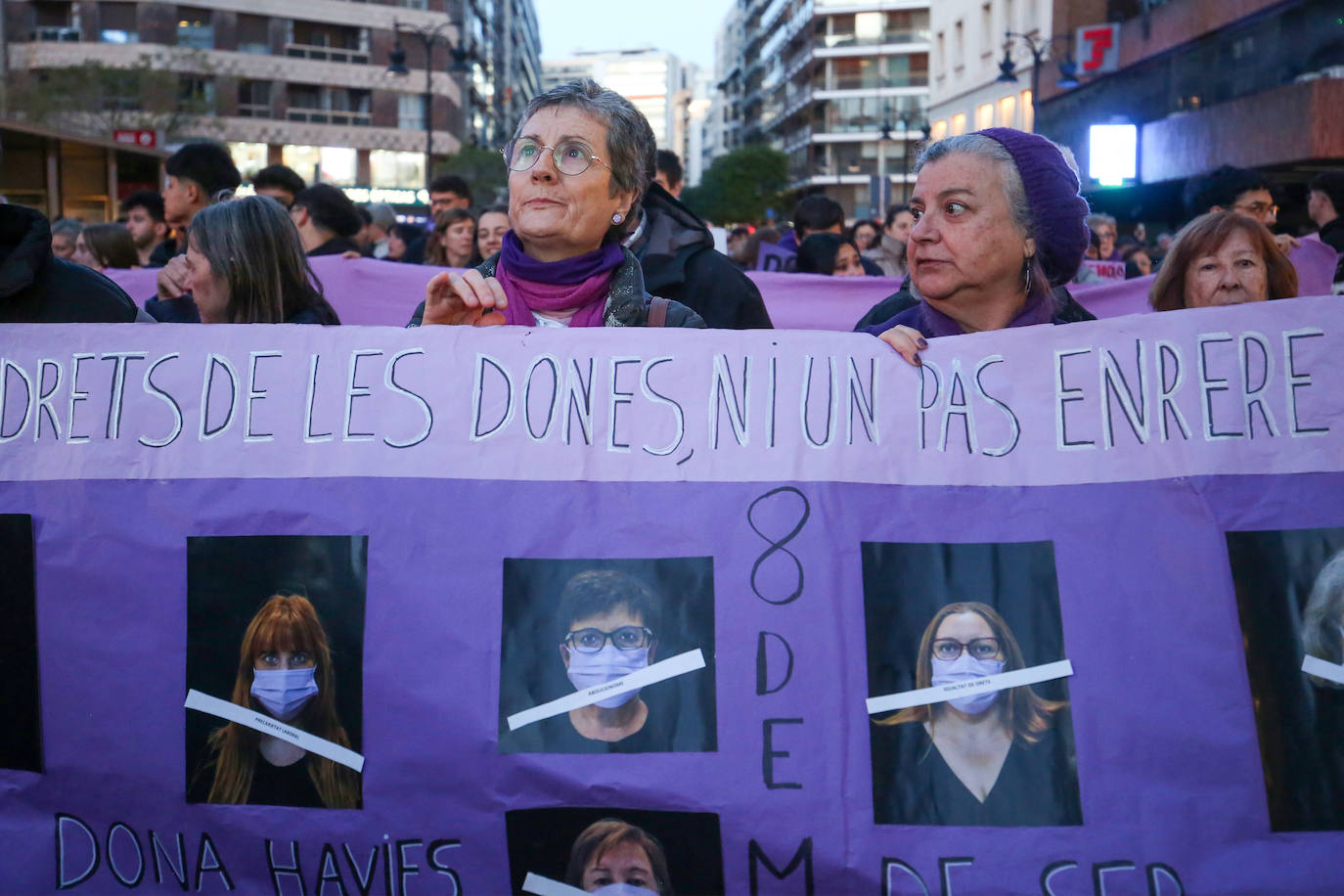 Valencia sale a la calle por el 8M: el Día de la Mujer, en imágenes