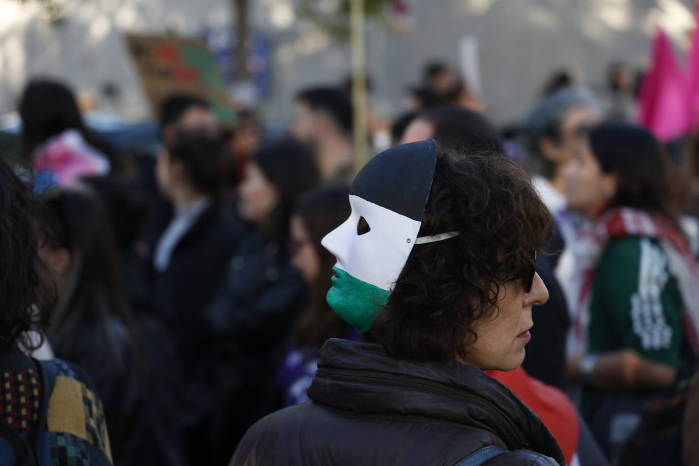 Valencia sale a la calle por el 8M: el Día de la Mujer, en imágenes