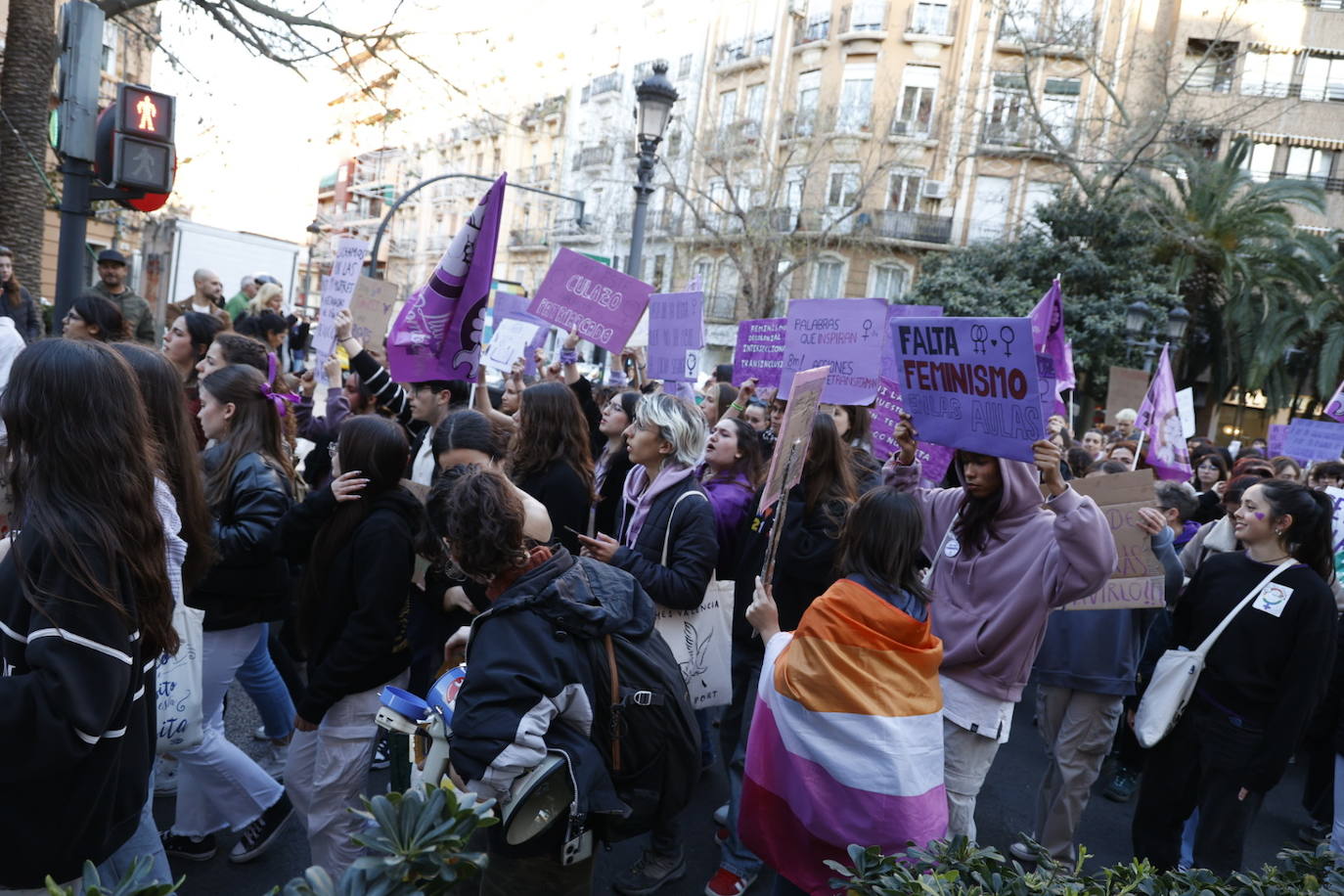 Valencia sale a la calle por el 8M: el Día de la Mujer, en imágenes