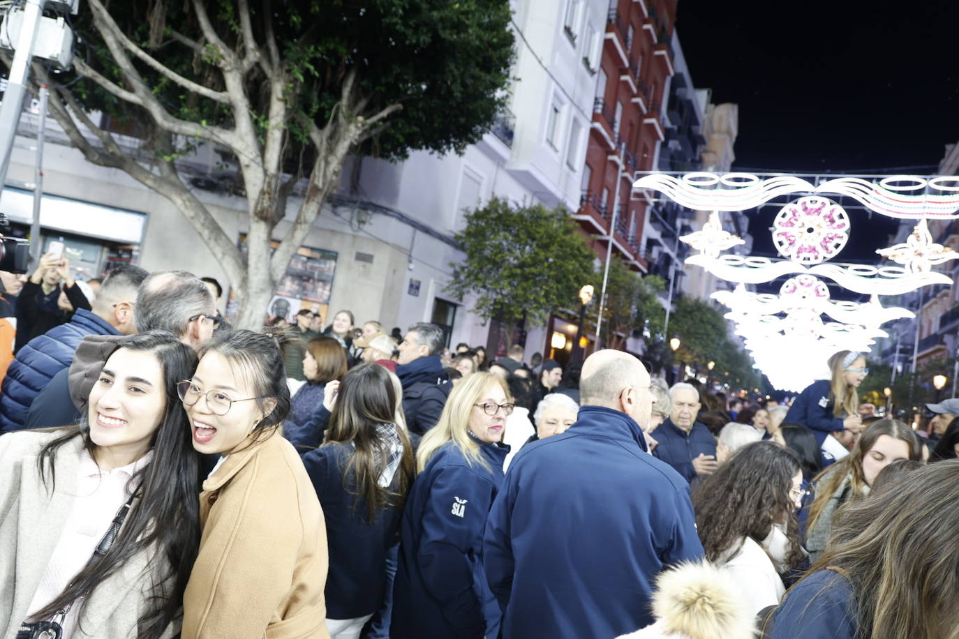 Encendido de luces en la Falla Sueca Literato Azorín