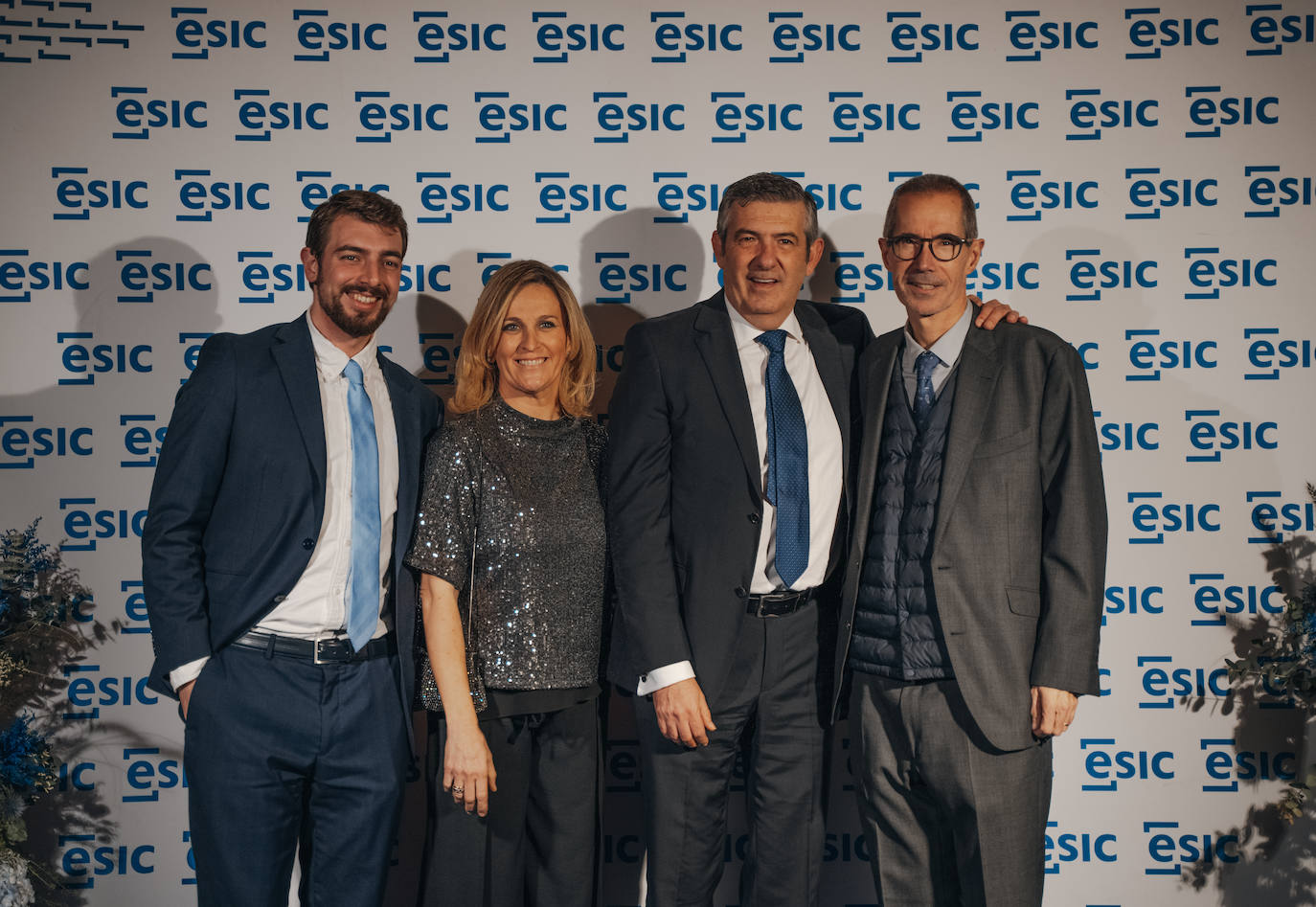 Klaus Ulrich y María Guijarro, de ESIC, junto a Agustín Carrilero y Domingo Ribeiro, de la UV.